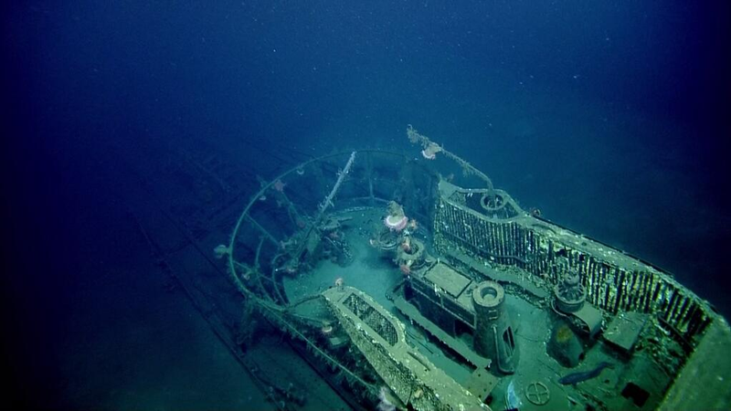 Illustration for article titled Spooky underwater photos reveal Nazi submarine off the coast of Texas